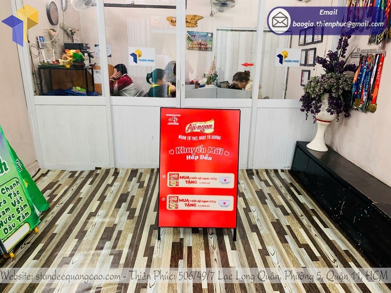 Công dụng của standee khung chữ A cho doanh nghiệp